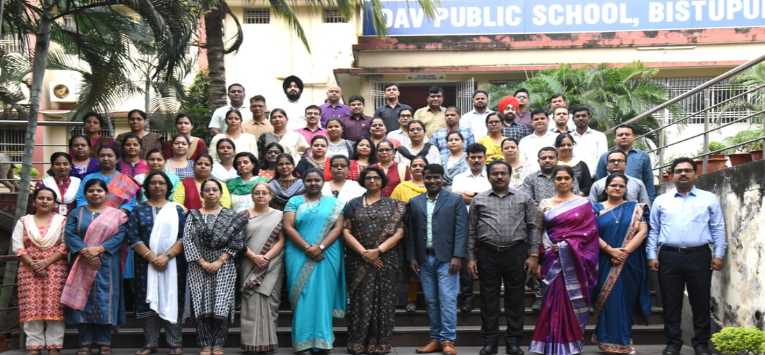 TO DAV PUBLIC SCHOOL